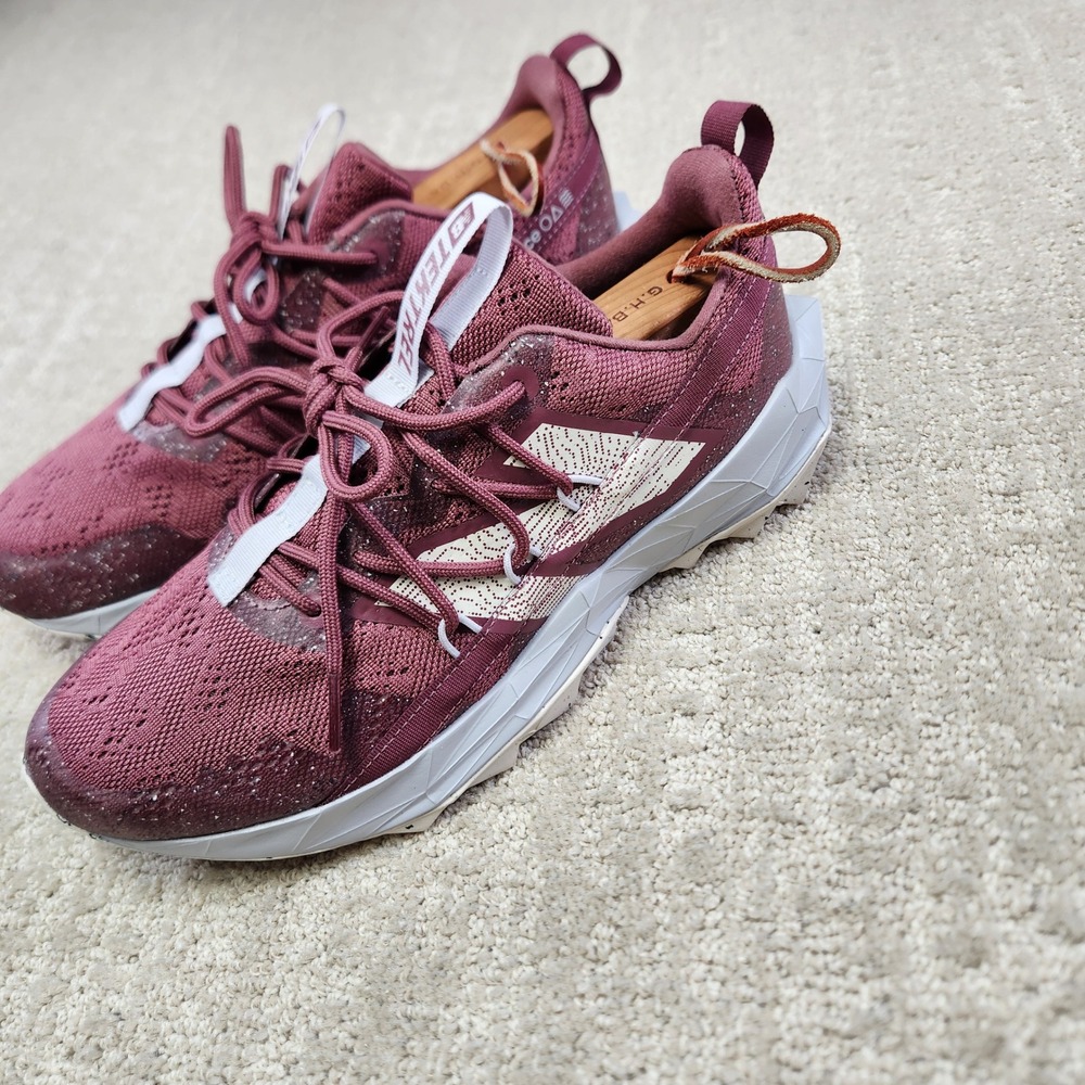 New Balance Fresh Foam Shando Trail Running Shoes Burgundy WTTTRRM1 Womens 8.5